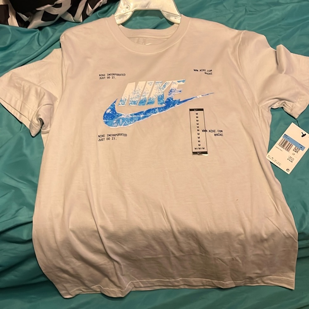 Nike T-shirt